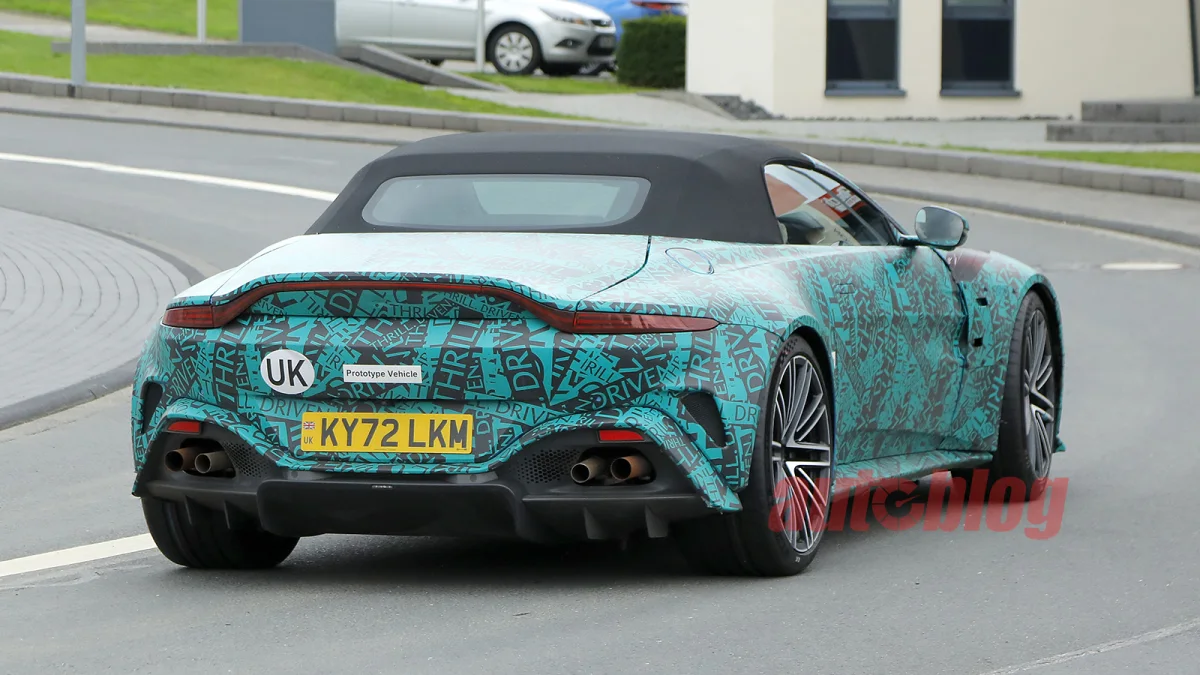 Шпионские фотографии Aston Martin Vantage Volante демонстрируют новый дизайн 9 aston martin vantage volante 012 copy