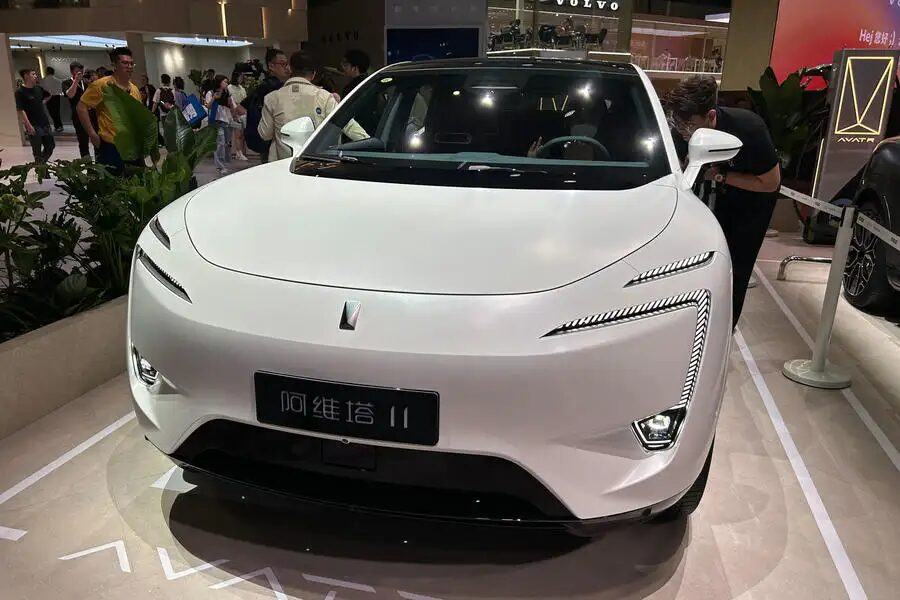 avatr 11 at shanghai motor show 2023.jpg