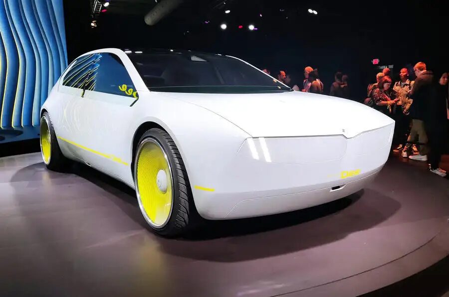 bmw dee concept at ces front.jpg