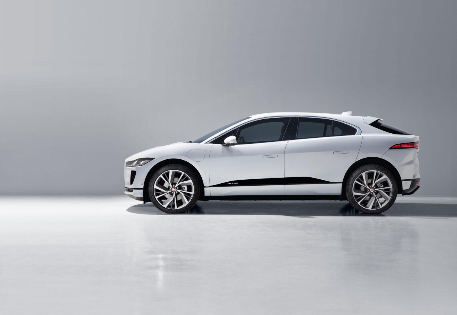 Jaguar I-Pace будет снят с производства к 2025 году вместе с аналогами на ДВС 7 jipace19mystudio01031802 scaled