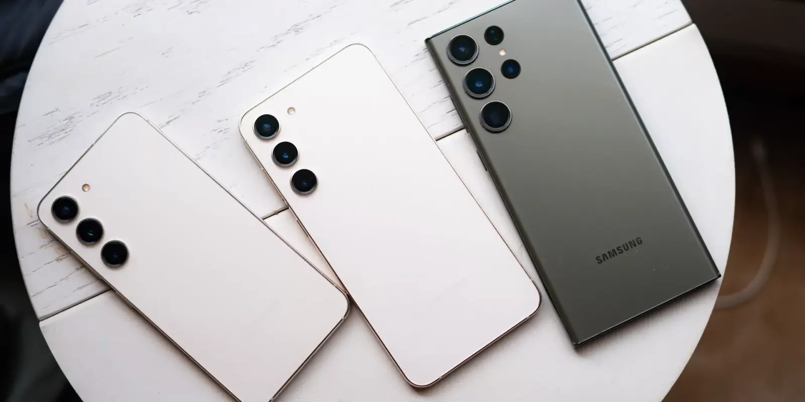 Бета-версия One UI 6 наконец-то доступна для серии Galaxy S23 2 samsung galaxy s23 series family photo.jpg