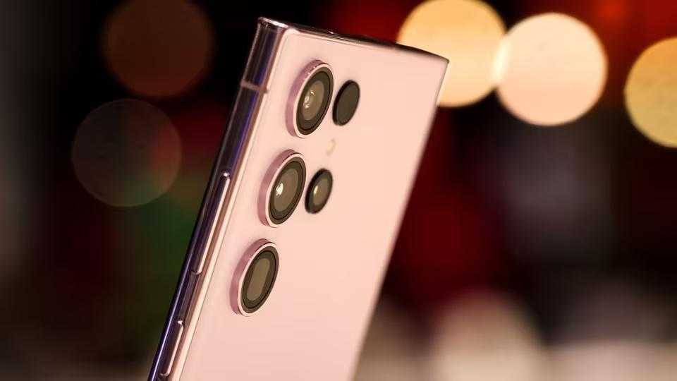 Samsung Galaxy S24 Ultra получит включает титановый каркас и чип Snapdragon 5 Samsung