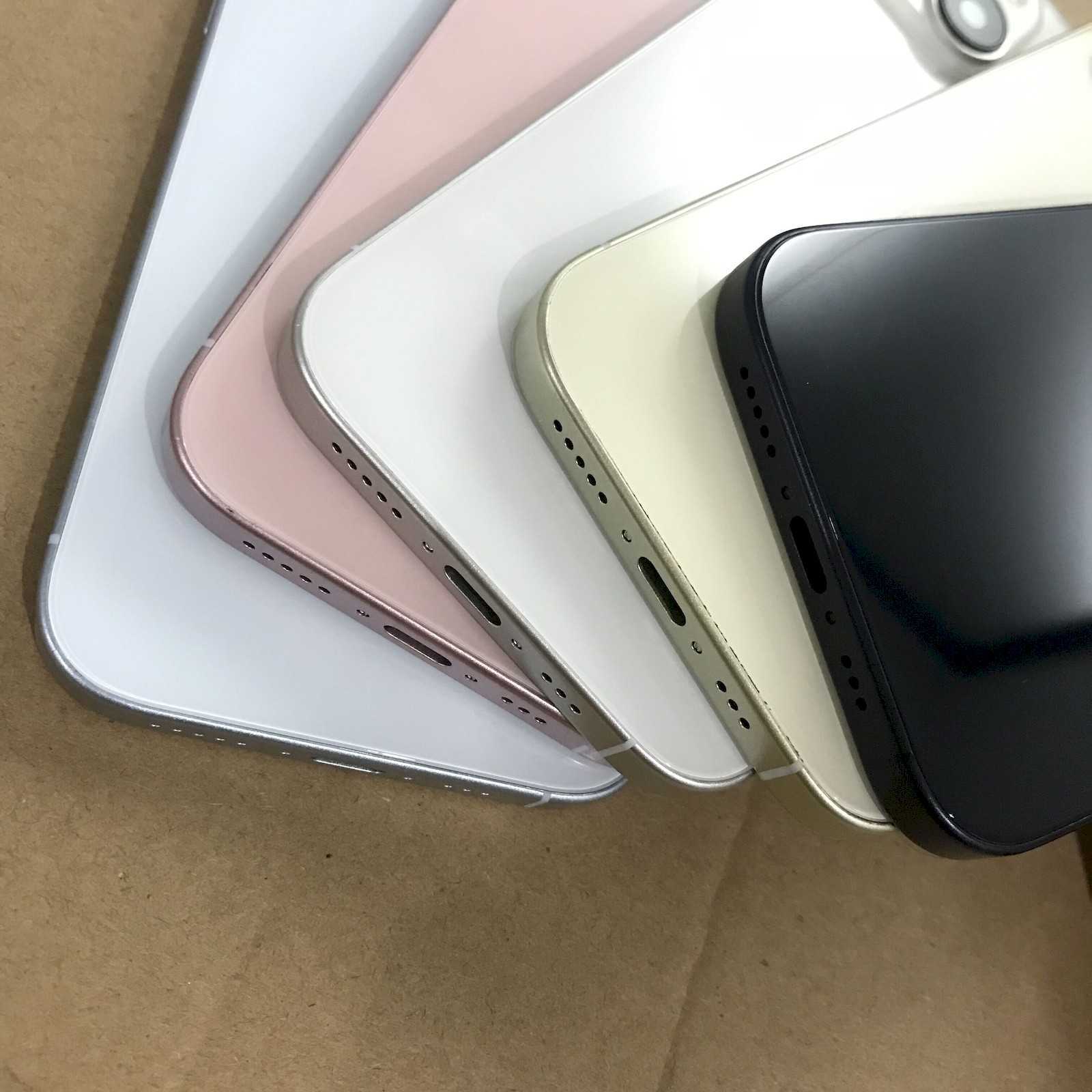 iPhone 15 и 15 Pro показали в новых цветах: серый, серый и еще раз серый 10 gsmarena 002 30
