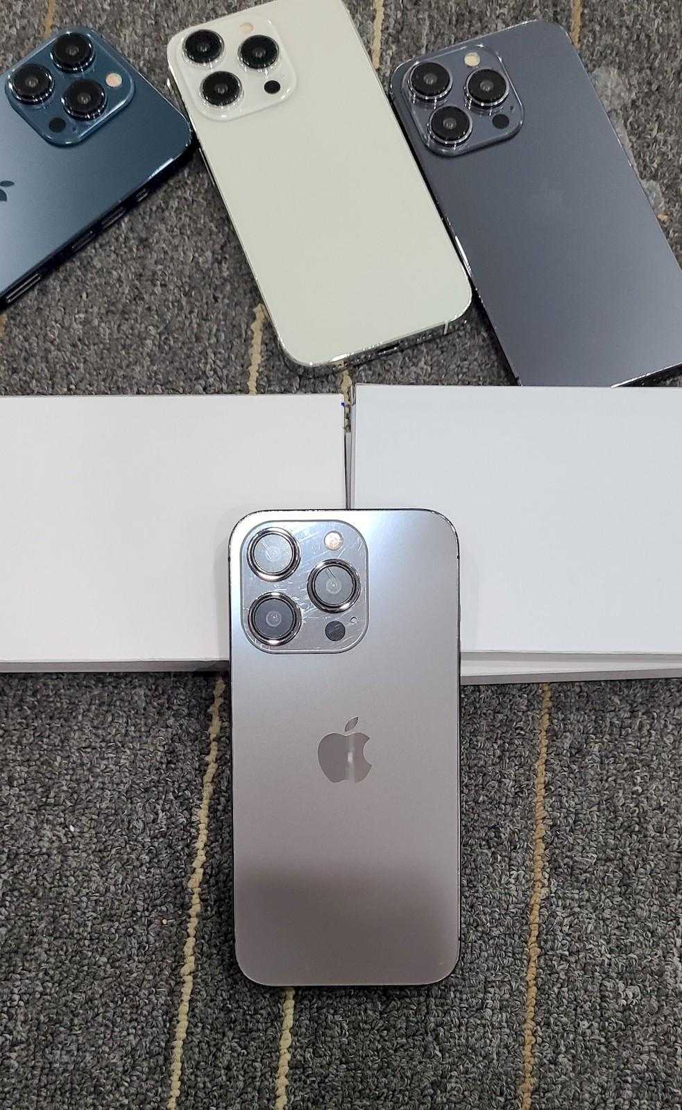 iPhone 15 и 15 Pro показали в новых цветах: серый, серый и еще раз серый 9 gsmarena 008 7