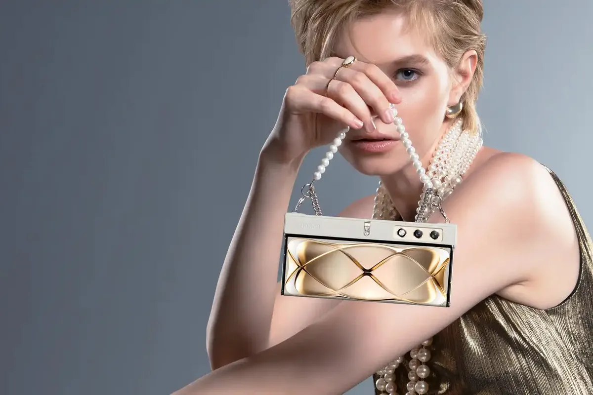IFA 2023. Honor показала V Purse — концептуальный модный складной телефон 7 honor v purse.jpg