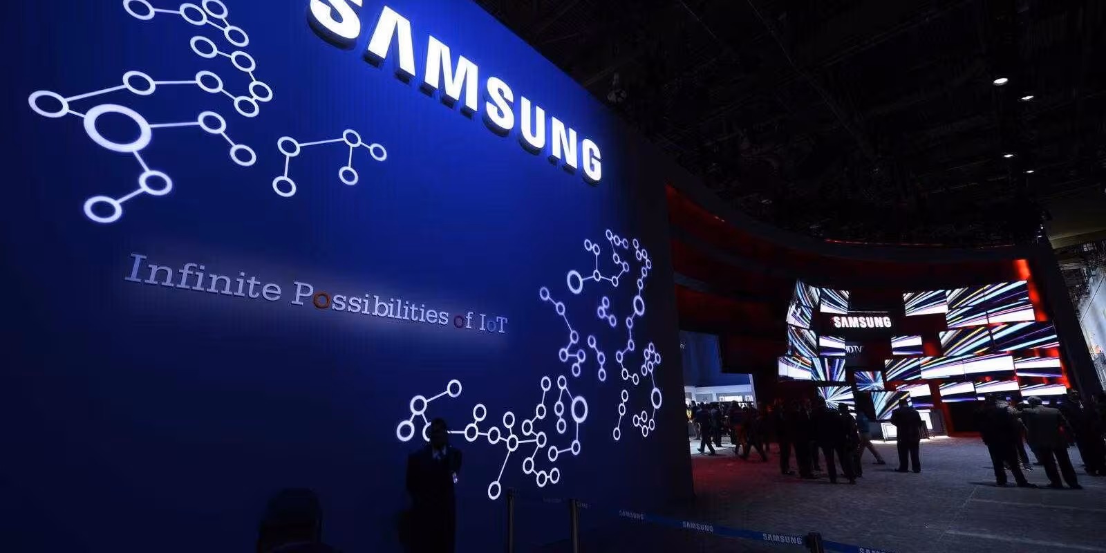 Π ΡΠ΅Π»Π΅Π²ΠΈΠ·ΠΎΡΠ°Ρ
Samsung Π±ΡΠ΄Π΅Ρ ΠΏΡΠΈΠΎΡΡΠ°Π½ΠΎΠ²Π»Π΅Π½Π° ΠΏΠΎΠ΄Π΄Π΅ΡΠΆΠΊΠ° Google ΠΡΡΠΈΡΡΠ΅Π½ΡΠ° 2 Samsung