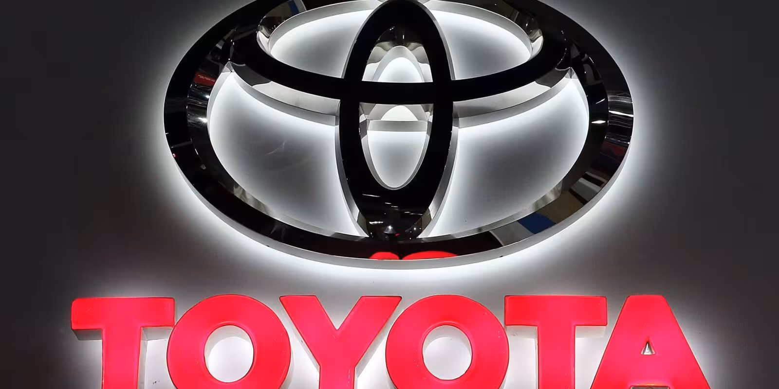 Toyota представила совершенно дикий Land Cruiser FJ45 6 1667519248 1 sportishka com p toiota logo krasivo 1