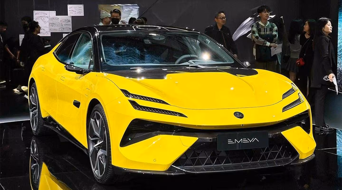 Представлен спорткар Lotus Emeya на платформе Geely 3 347002287482252