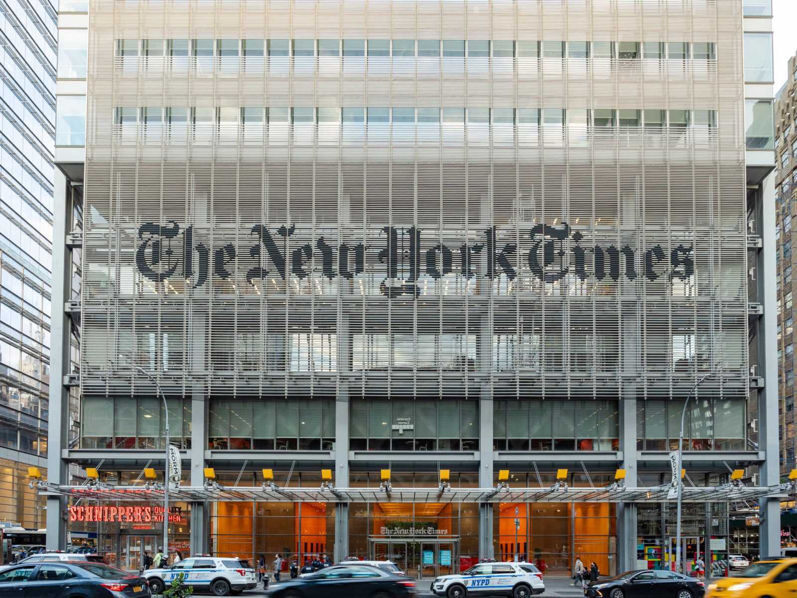NY Times подал в суд на OpenAI и Microsoft за нарушение авторских прав 3 00gannett 1 mkwj superjumbo