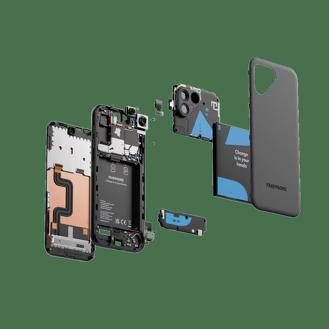 Разобранный смартфон Fairphone с внутренними компонентами на фоне