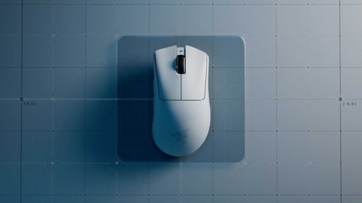 deathadder v3 pro white 1500x1000 1