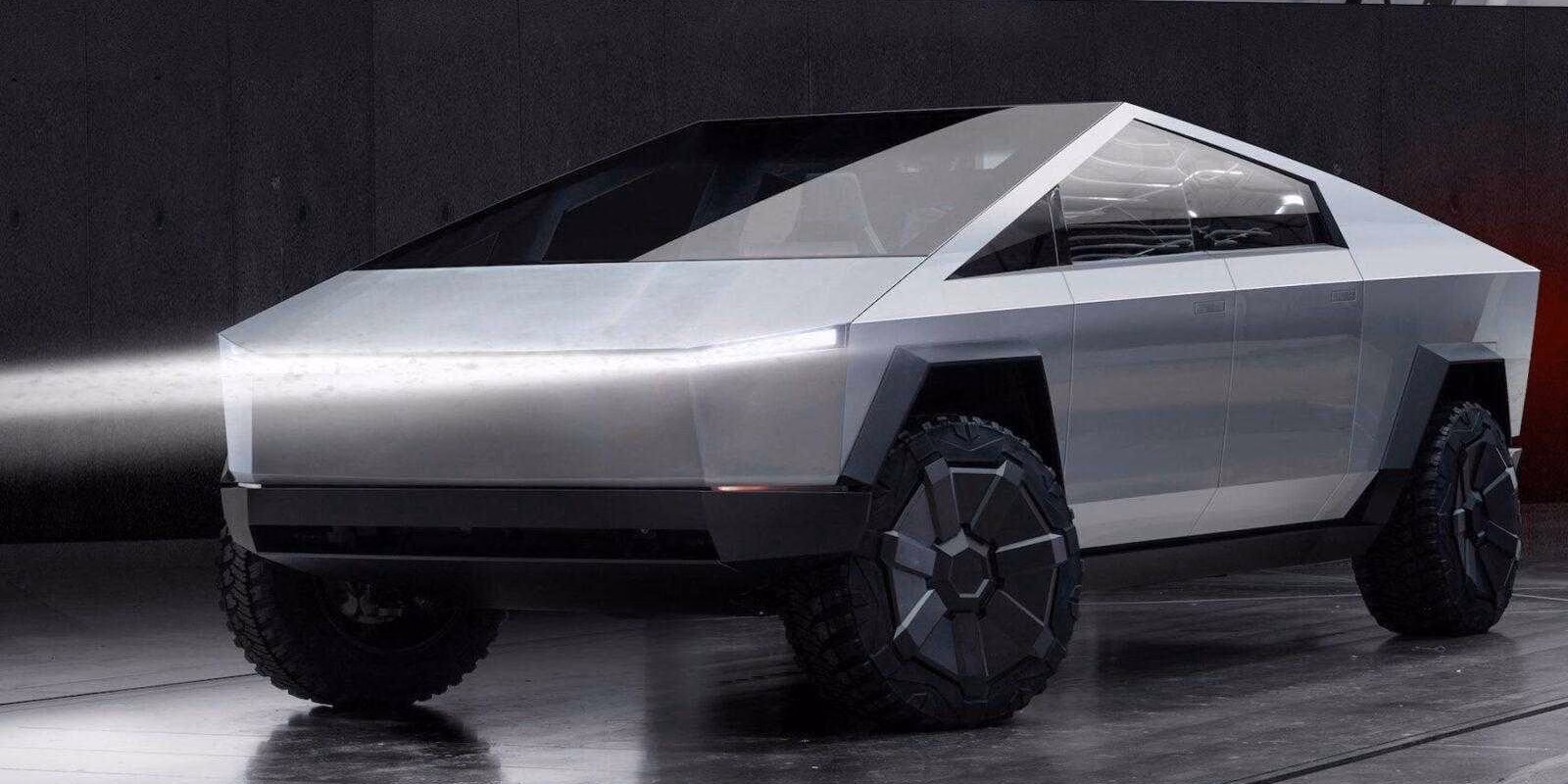 Tesla Cybertruck впервые попал в аварию со смертельным исходом 2 tesla cybertruck