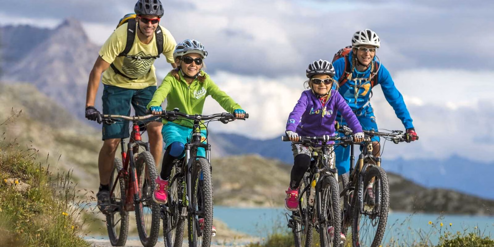 Shimano разработал систему подвески на базе искусственного интеллекта 2 1646862579 1 sportishka com p semya na velosipedakh turizm krasivo foto 1