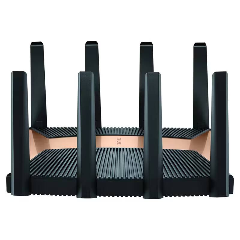 Роутер TP-Link TL-7TR13090 Turbo с четырьмя антеннами и вентиляционными решетками сбоку