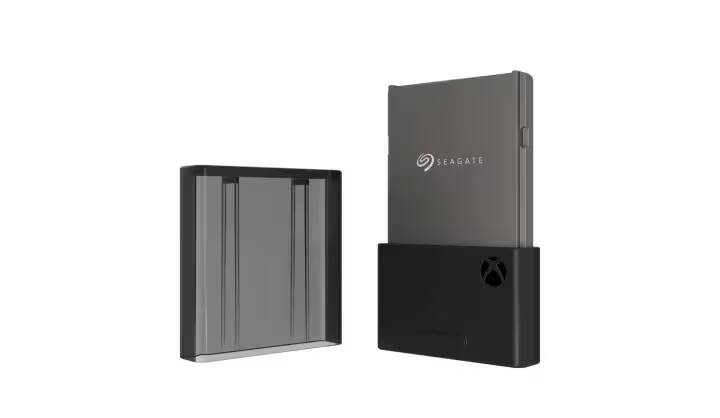 Топ 8 лучших SSD на 2024 год 8 SSD диск Seagate наудержатель для карт памяти с интерейсом USB-C и внутренним слотом для карт памяти