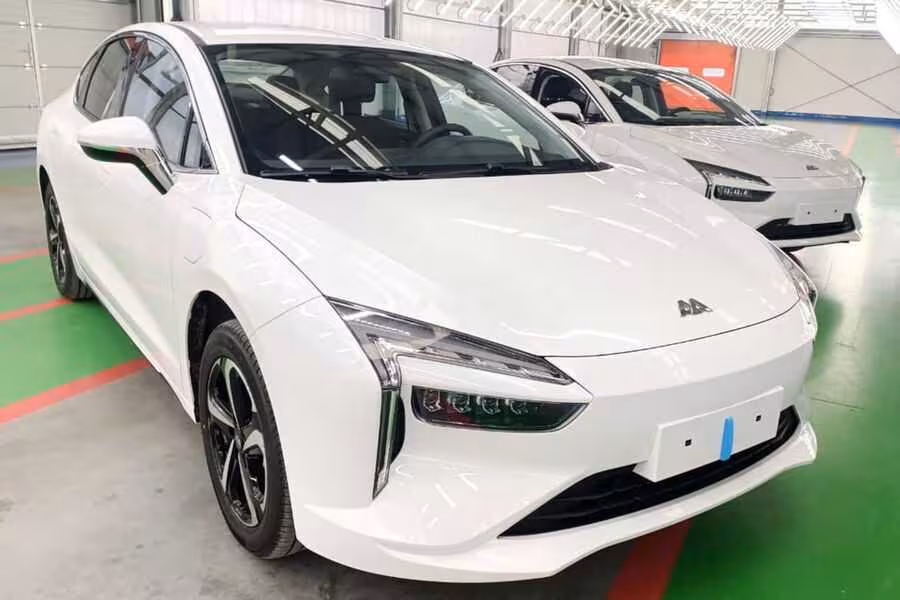 «Автотор» выпустил электрокар «Амберавто А5» 3 amberavto a5 2024 obyavlena czena na novyj elektricheskij sedan