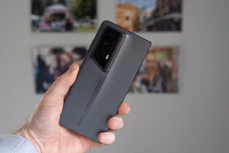 Honor Magic6 RSR Porsche Design получил дату анонса 2 honor magic v2 rsr porsche design 8 768x512 1