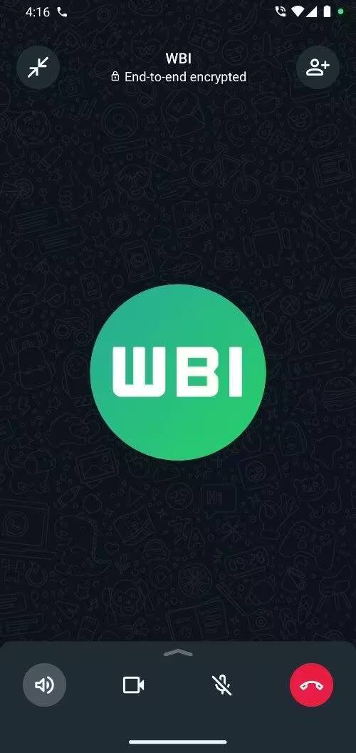 Экран вызова WhatsApp на смартфоне с новым дизайном интерфейса