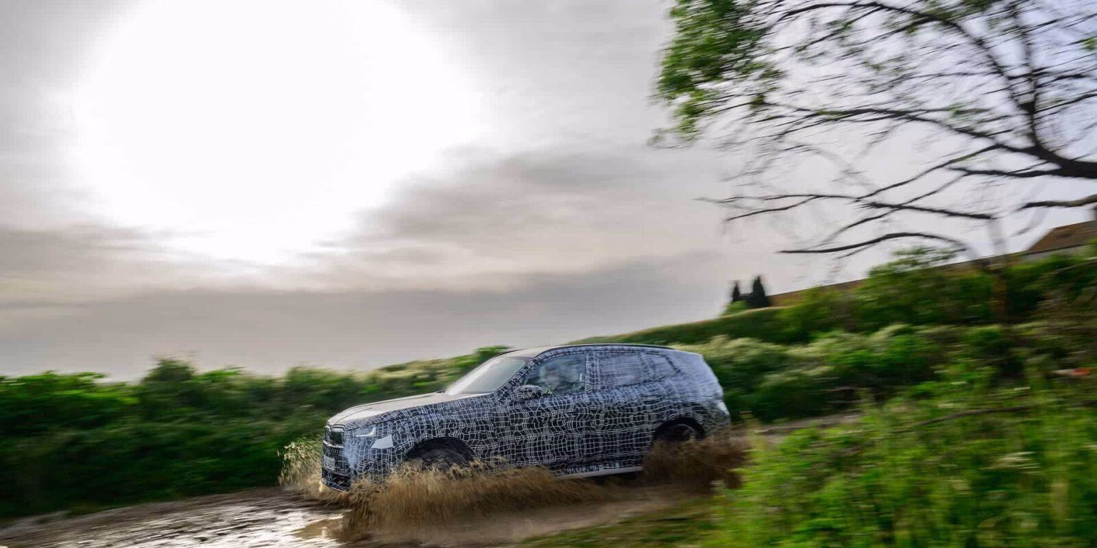 2025 bmw x3 m performance model 01