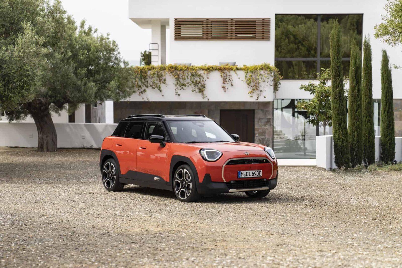 MINI выпустила Aceman, свой первый электромобиль 16 2025 mini aceman exterior 118