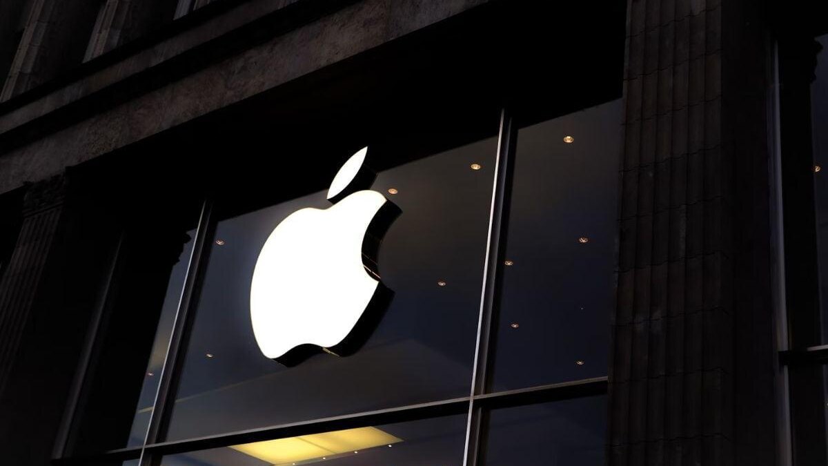 apple logo 1713172302905