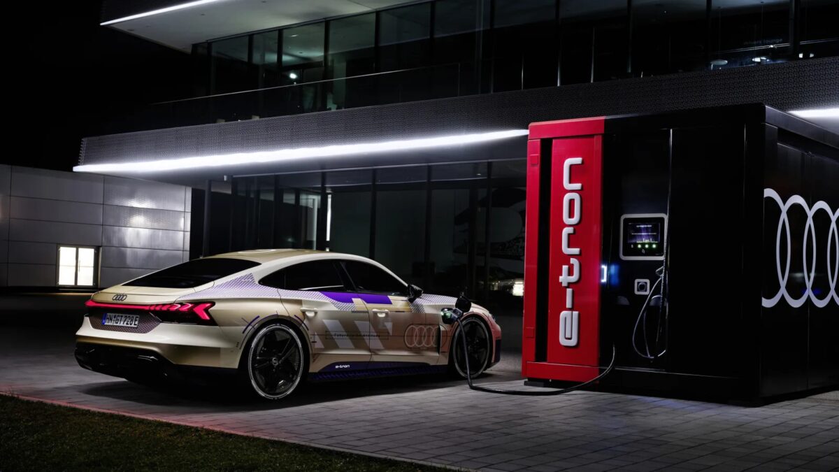 Audi дразнит обновленным RS E-Tron GT 12 refreshed audi rs e tron gt prototype 07