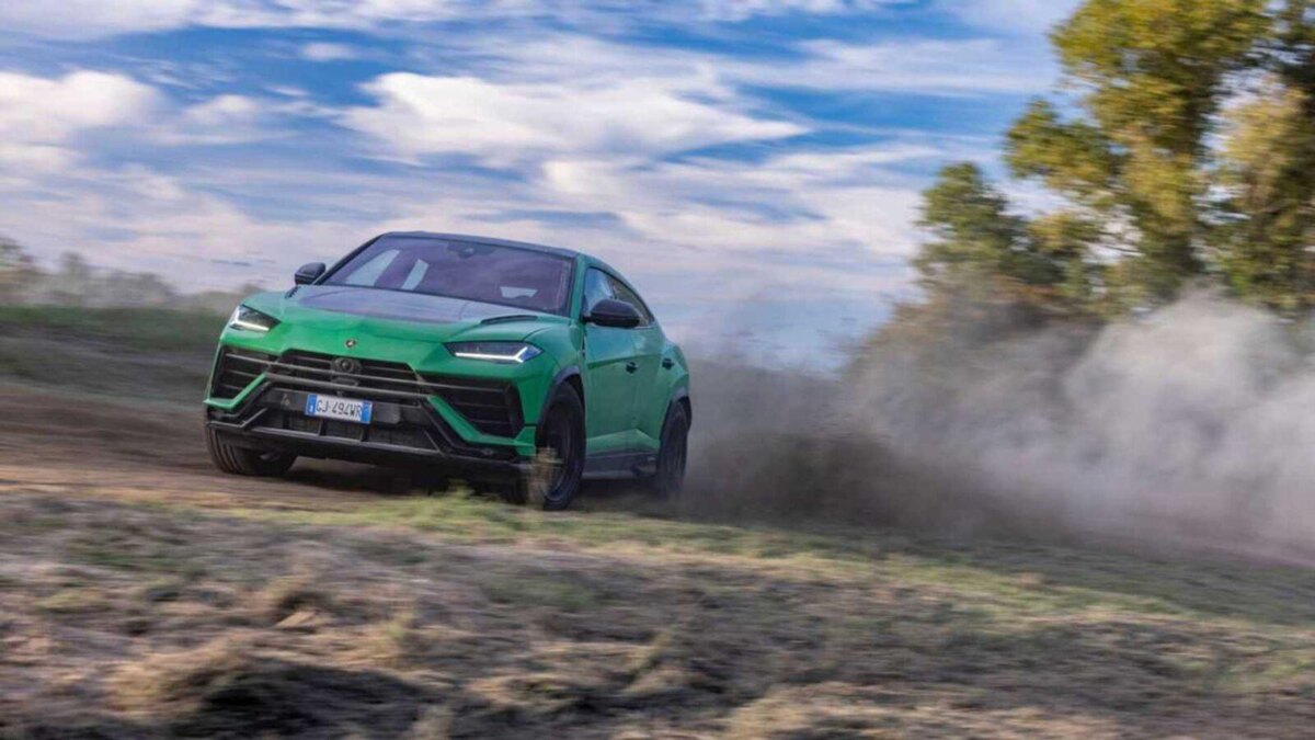 2023 lamborghini urus performante 3