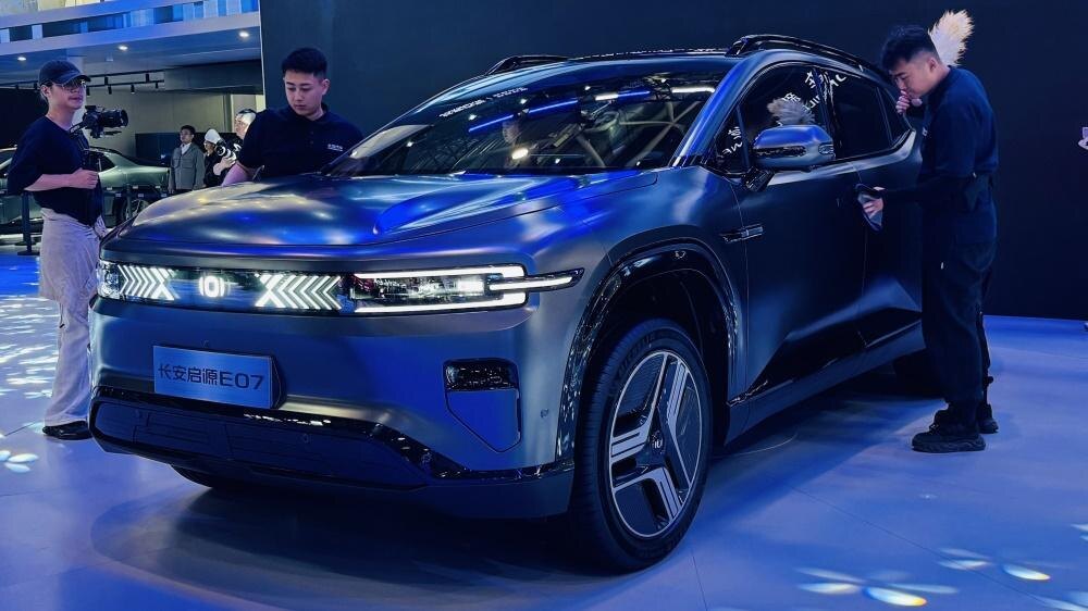 Changan представил первый серийный электромобиль-трансформер Nevo E07 8