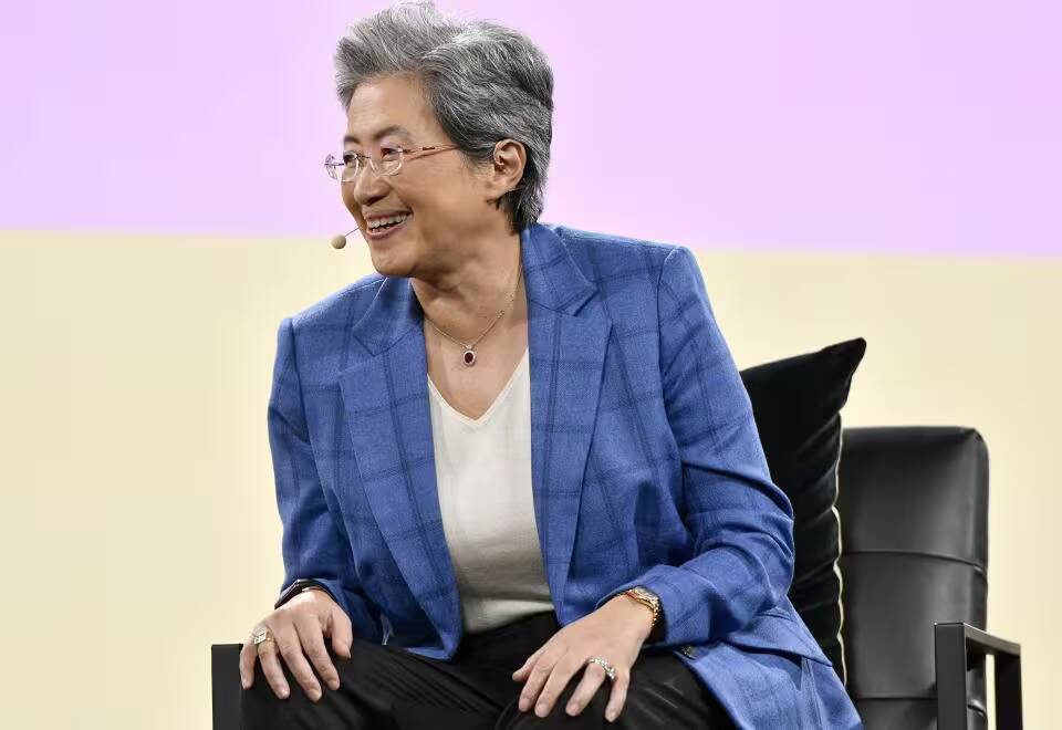 AMD показала рост выручки и прибыли в Q1 1 Лиза Су, генеральный директор AMD, выступает на сцене во время конференции Vox Media's 2023 Code Conference в The Ritz-Carlton, Laguna Niguel 26 сентября 2023 года в Дана-Пойнт, Калифорния. (Jerod Harris/Getty Images for Vox Media) (Jerod Harris via Getty Images)