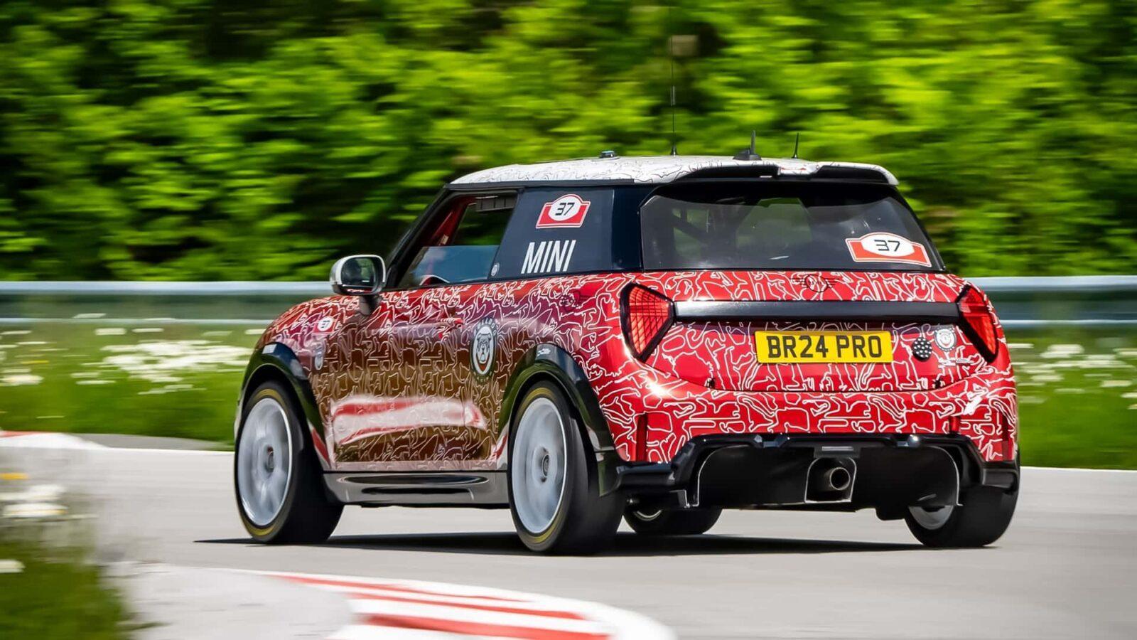 Новый Mini Cooper JCW примет участие в гонке «24 часа Нюрбургринга» 22 mini john cooper works 2024 10