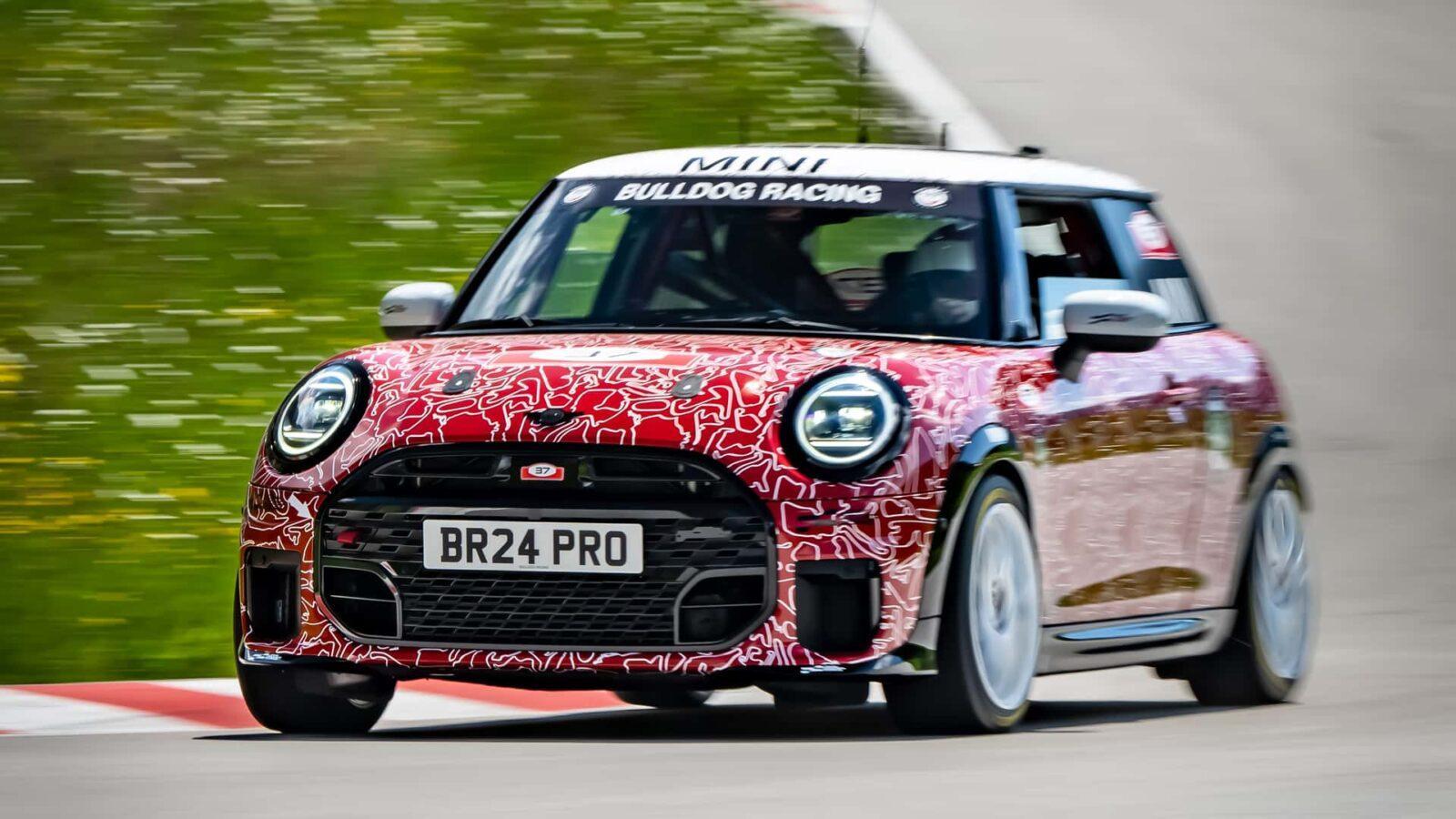 Новый Mini Cooper JCW примет участие в гонке «24 часа Нюрбургринга» 21 mini john cooper works 2024 9