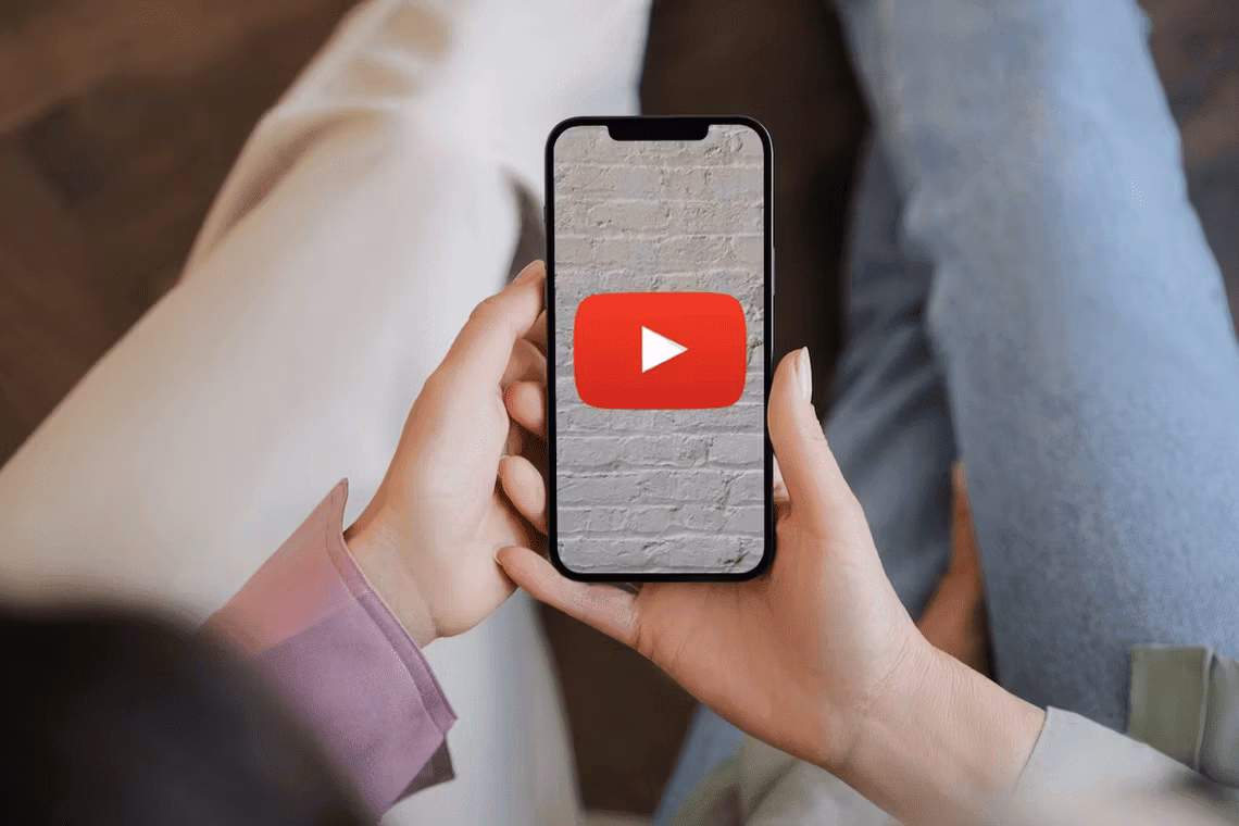 В YouTube Music появилась альтернатива Shazam 2 youtube logo on iphone 12 large