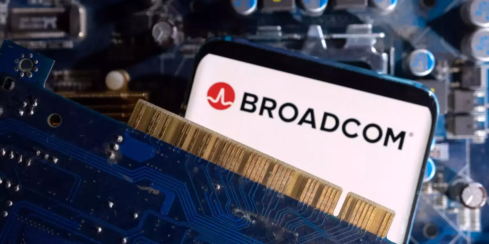 ByteDance и Broadcom обсуждают разработку передового AI-чипа 2 111219141.cms