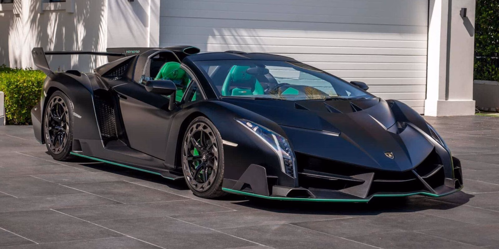 Этот Lamborghini Veneno за $6 миллионов – самый дорогой автомобиль, когда-либо проданный онлайн 8 2015 lamborghini veneno roadster 8 1