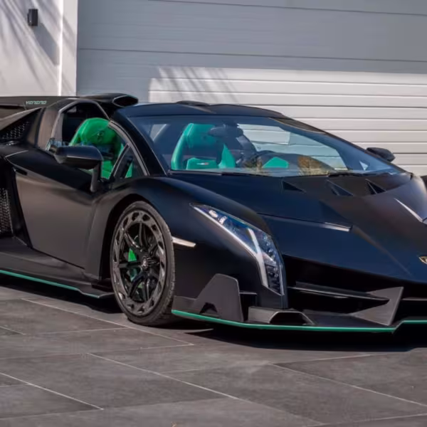 2015 lamborghini veneno roadster 8 1