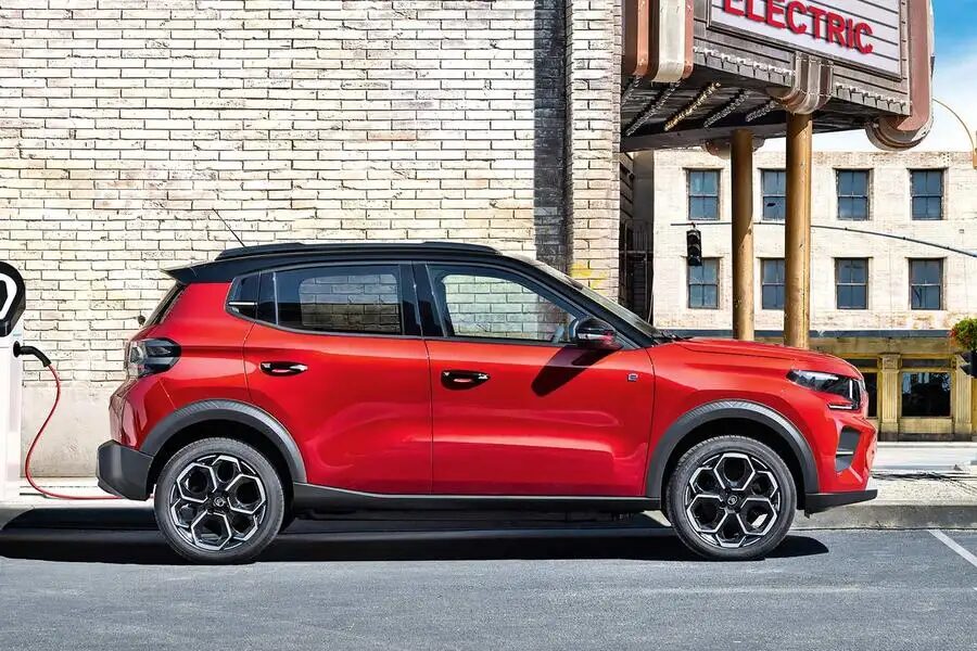 citroen c3 aircross front three quarter.jpg