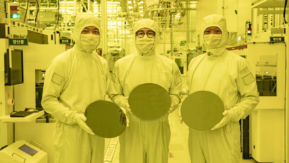 Samsung готовит 2-нм мобильные чипы к 2025 году и 1,4-нм к 2027 году 9 samsung foundry 3nm semiconductor chip wafer 1200x675 1