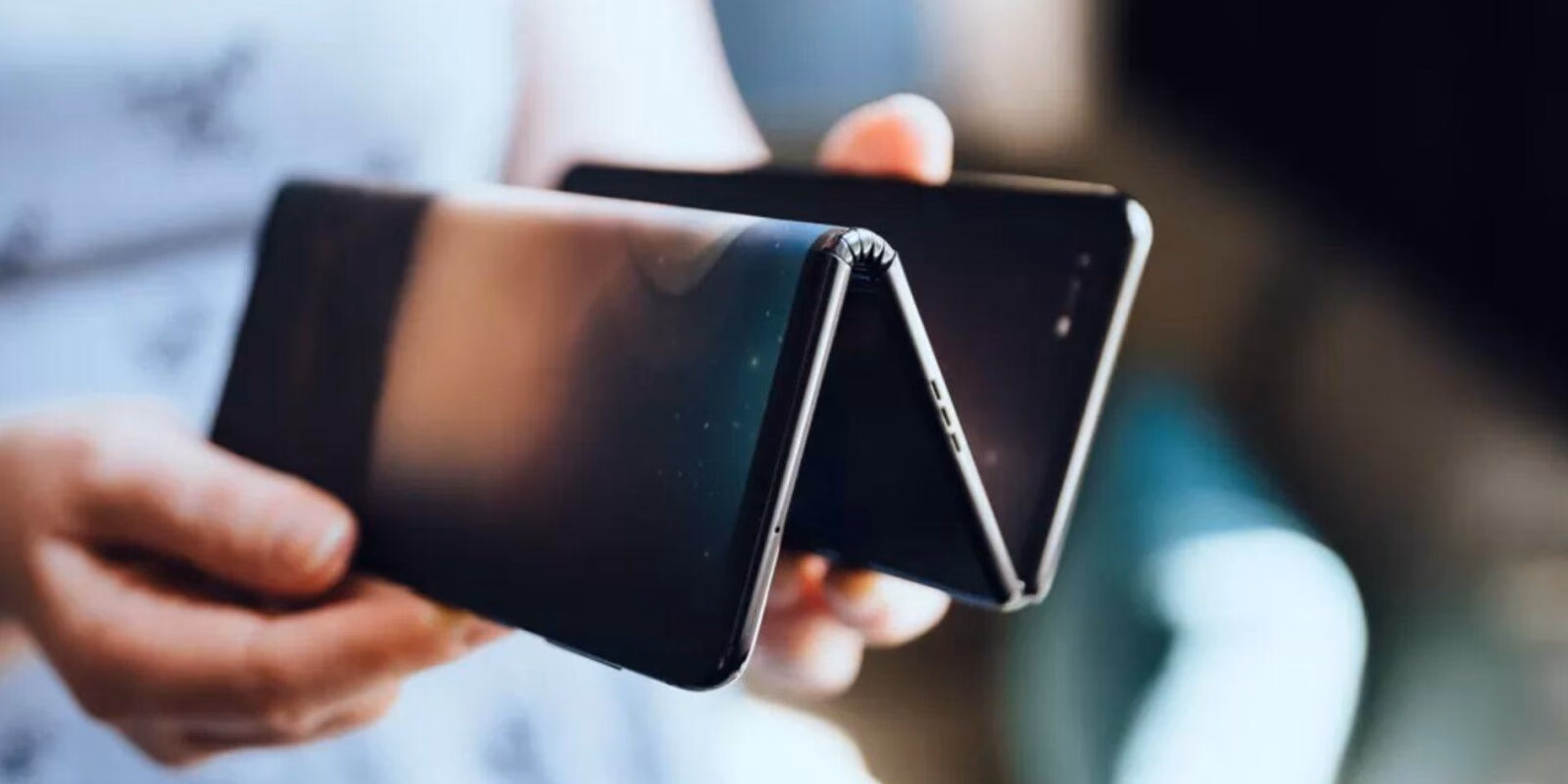 Samsung запатентовал планшет-«гармошку» с растягиваемым экраном 2 1618641098 tcl zigzag foldable phone prototype