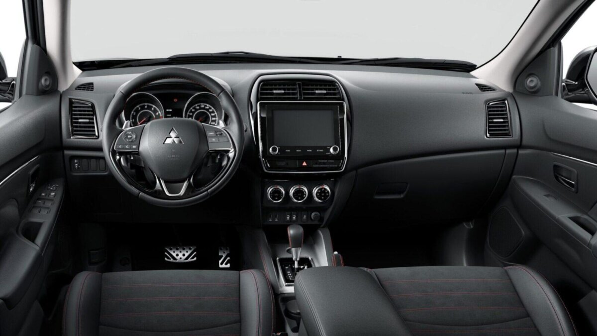 mitsubishi asx black edition cabin scaled e1671781051970