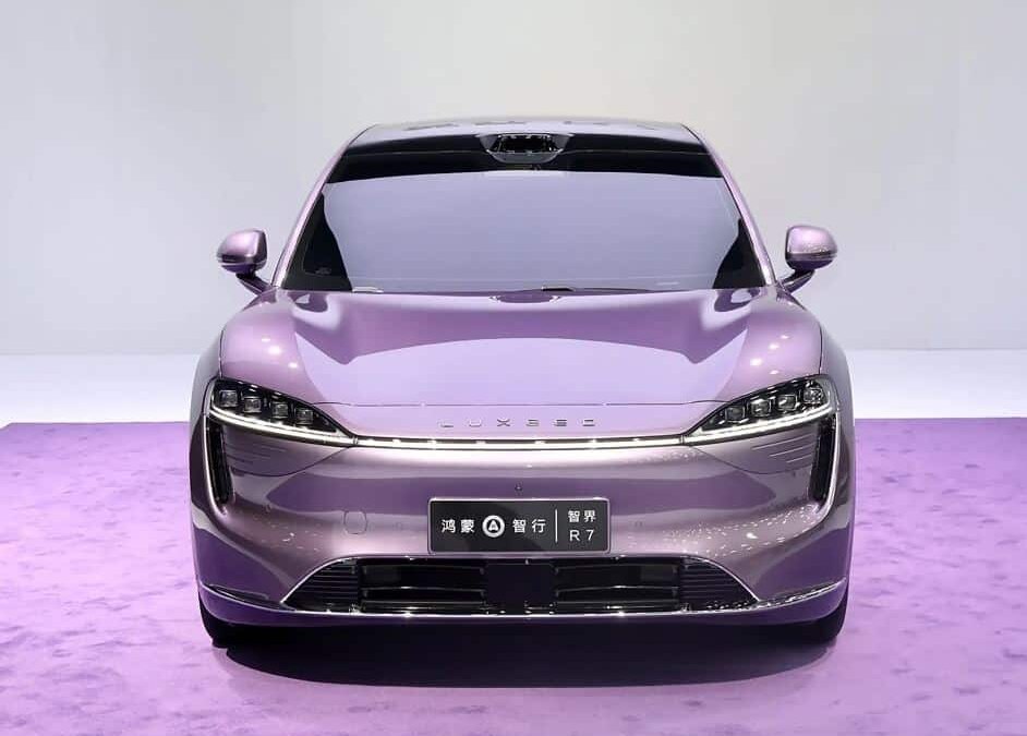 Huawei и Chery представили электромобиль Luxeed R7 12 1 7
