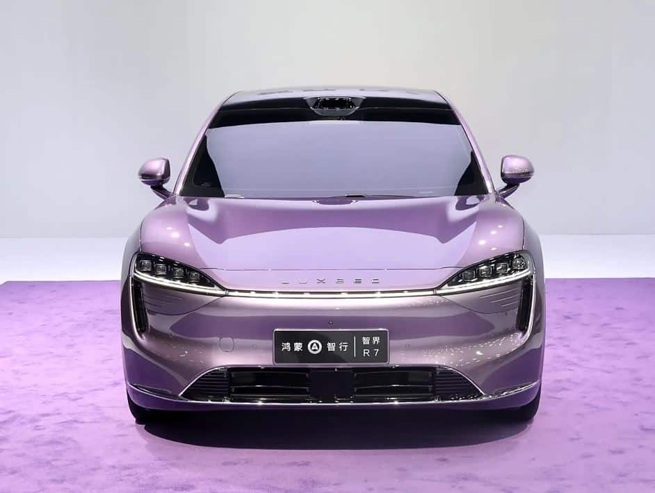 Huawei и Chery представили электромобиль Luxeed R7 12 1 7