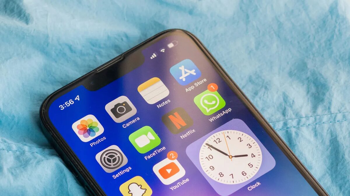 iphone se 4 displays.jpg