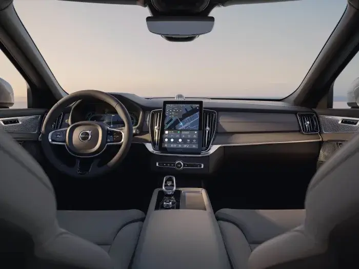 2025 Volvo XC90 PHEV или 2025 Volvo EX90: выбор между гибридом и полностью электрическим SUV 19 2025 Volvo XC90 PHEV