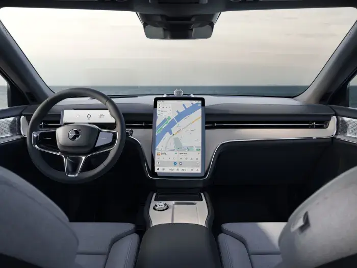 2025 Volvo XC90 PHEV или 2025 Volvo EX90: выбор между гибридом и полностью электрическим SUV 18 2025 Volvo EX90