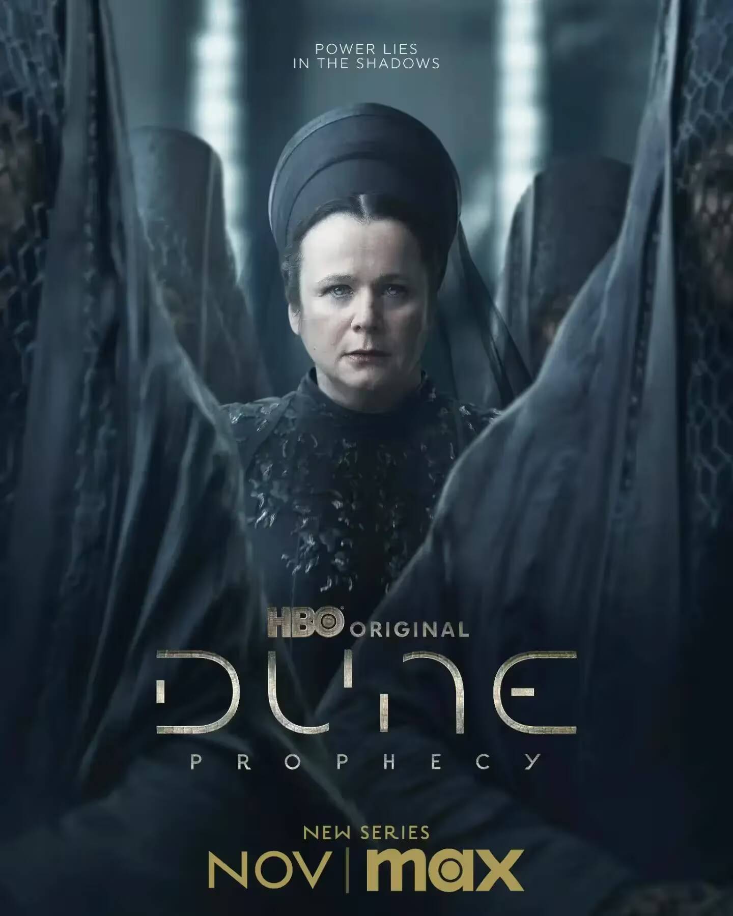 Постер сериала Дюна: Пророчество с женщиной в чёрной одежде