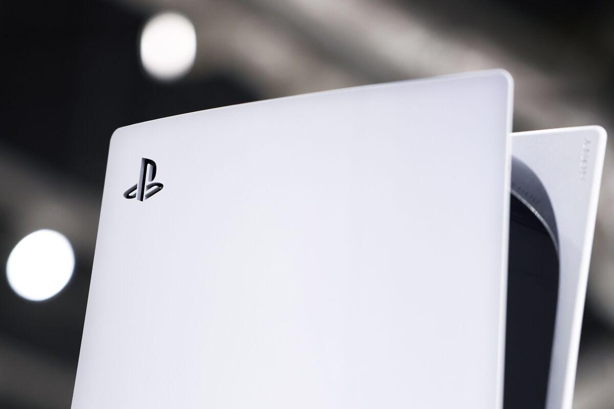 Sony разрабатывает конкурента Game Pass 3 A Sony Group Corp. PlayStation 5 video game console.