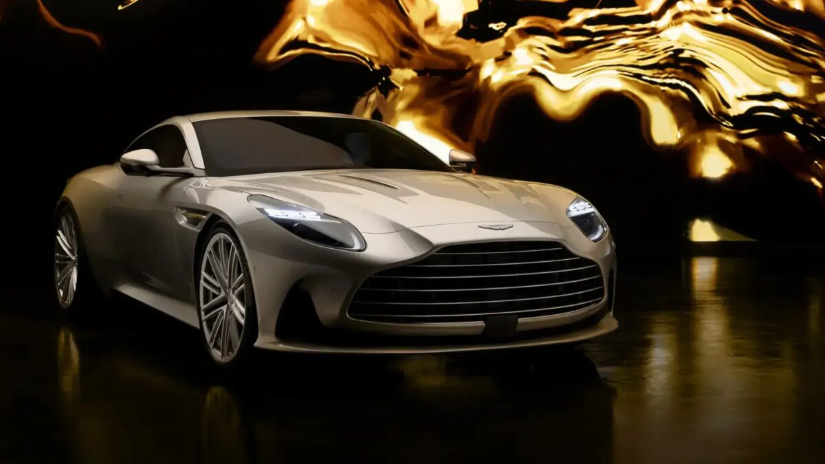 Aston Martin выпустил DB12 Goldfinger Edition в честь 60-летия фильма «Голдфингер» 13 2024 aston martin db12 goldfinger edition 100945166 h