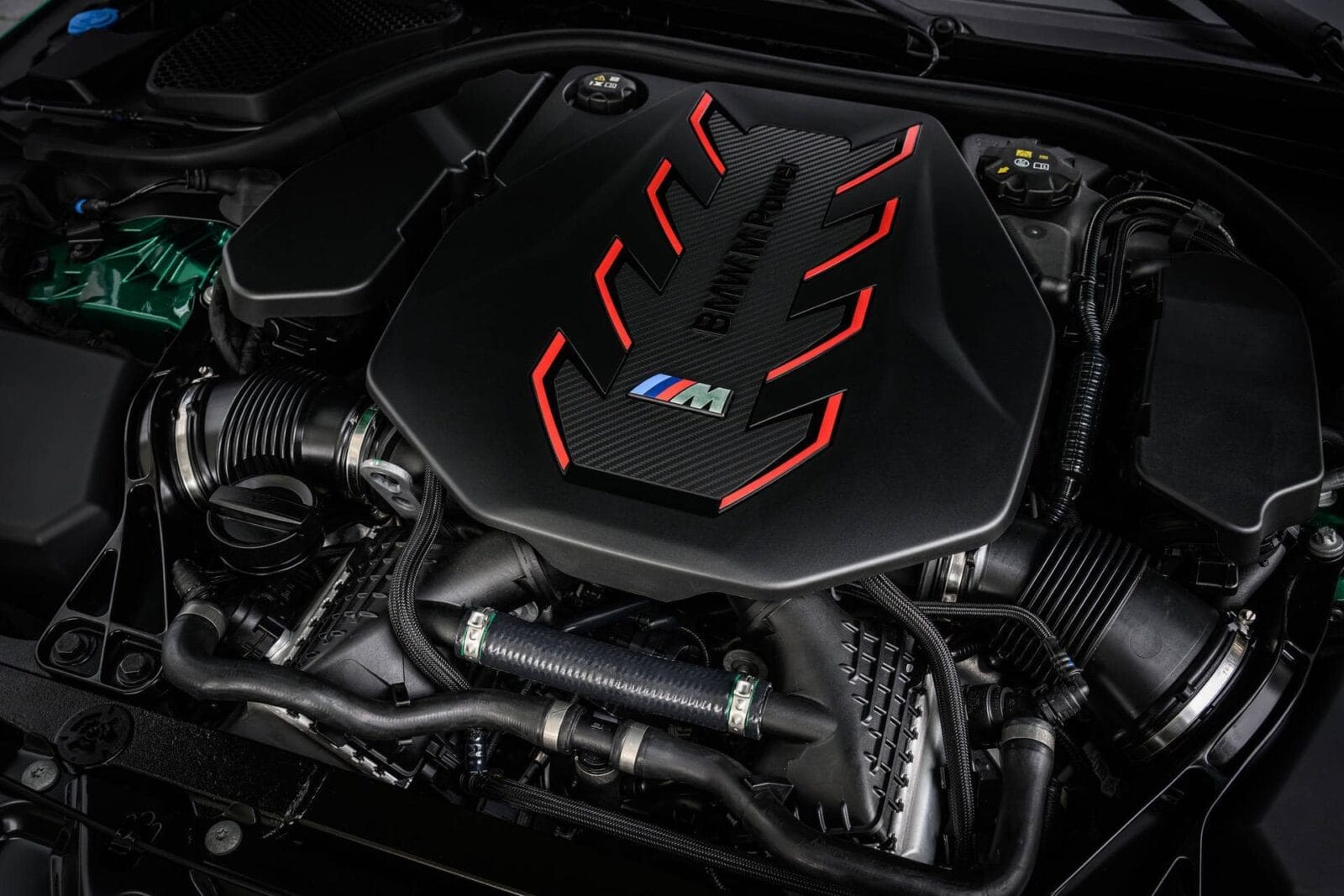 Новое поколение BMW M3 (G84): мощность более 525 л.с., полный привод и автоматическая коробка 4 2025 bmw m5 sedan isle of man green 76