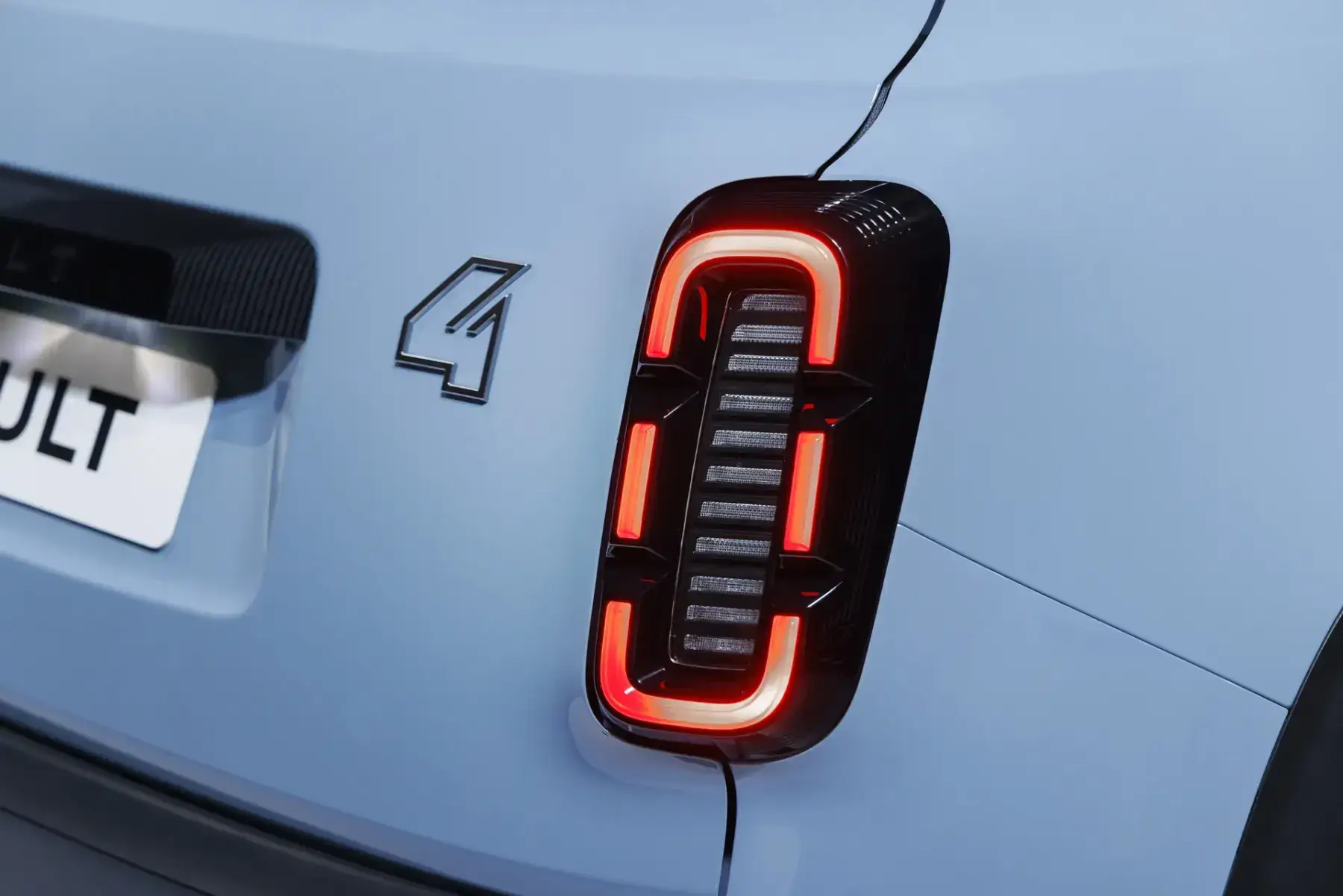 Современный Renault 4 E-Tech дебютировал на Парижском автосалоне 2024 года 11 2025 renault 4 e tech 100945753 h