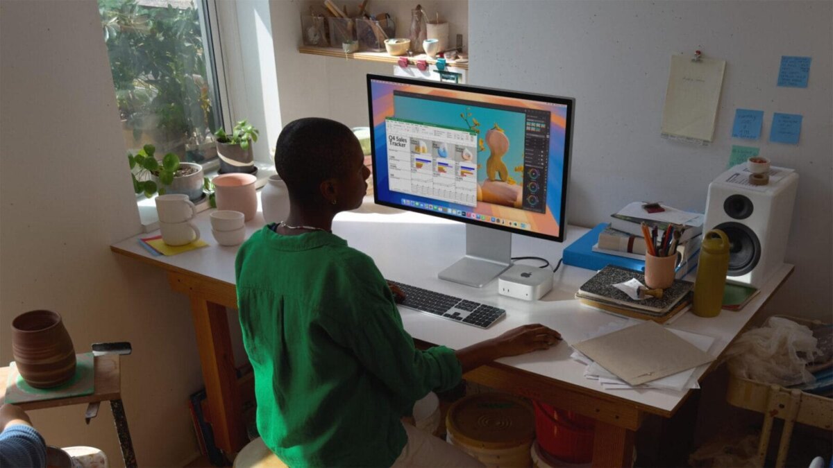 apple mac mini lifestyle small